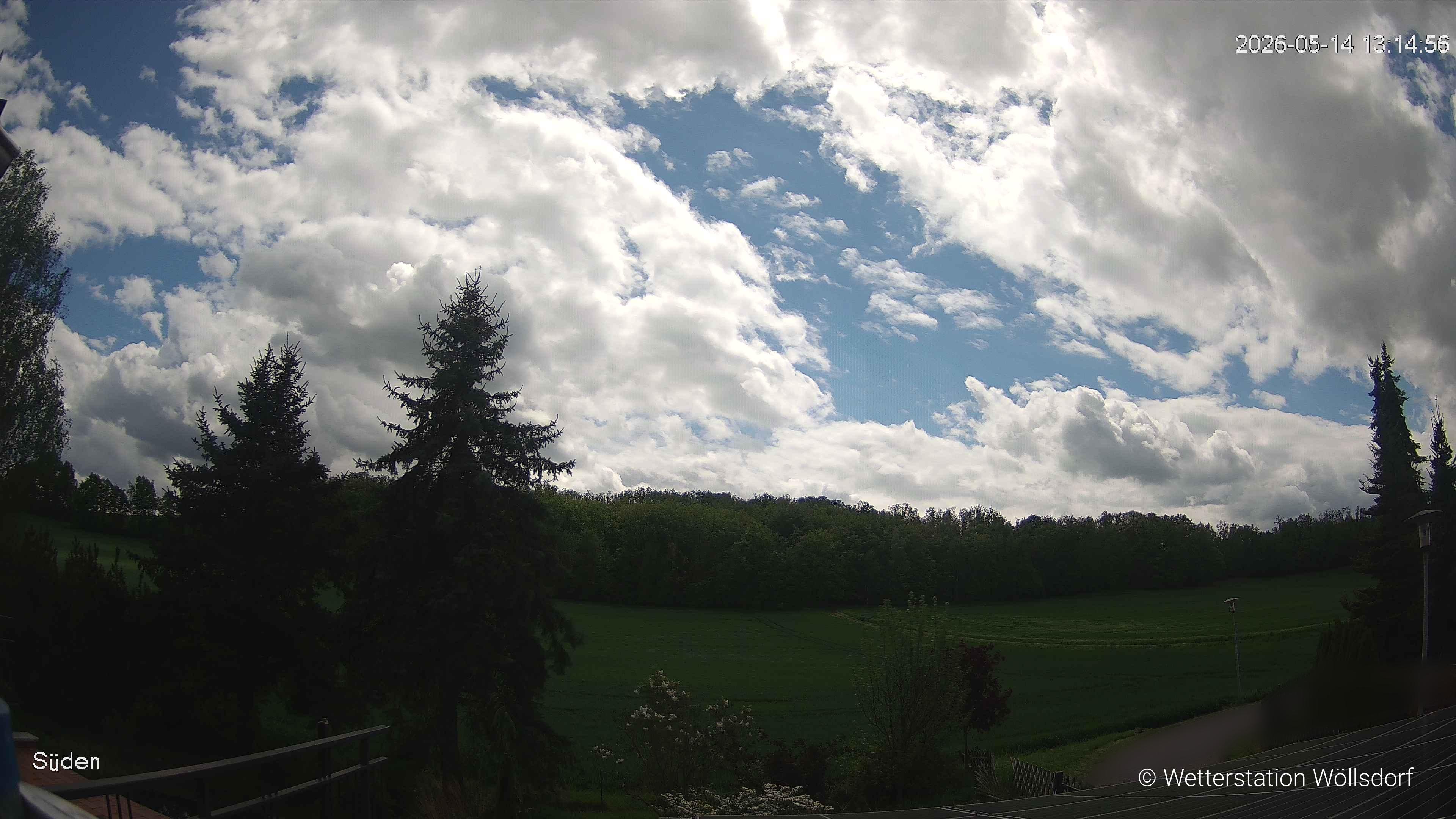 Blick von Wöllsdorf in Richtung Süden auf den Höhenzug des Pfaffenberges