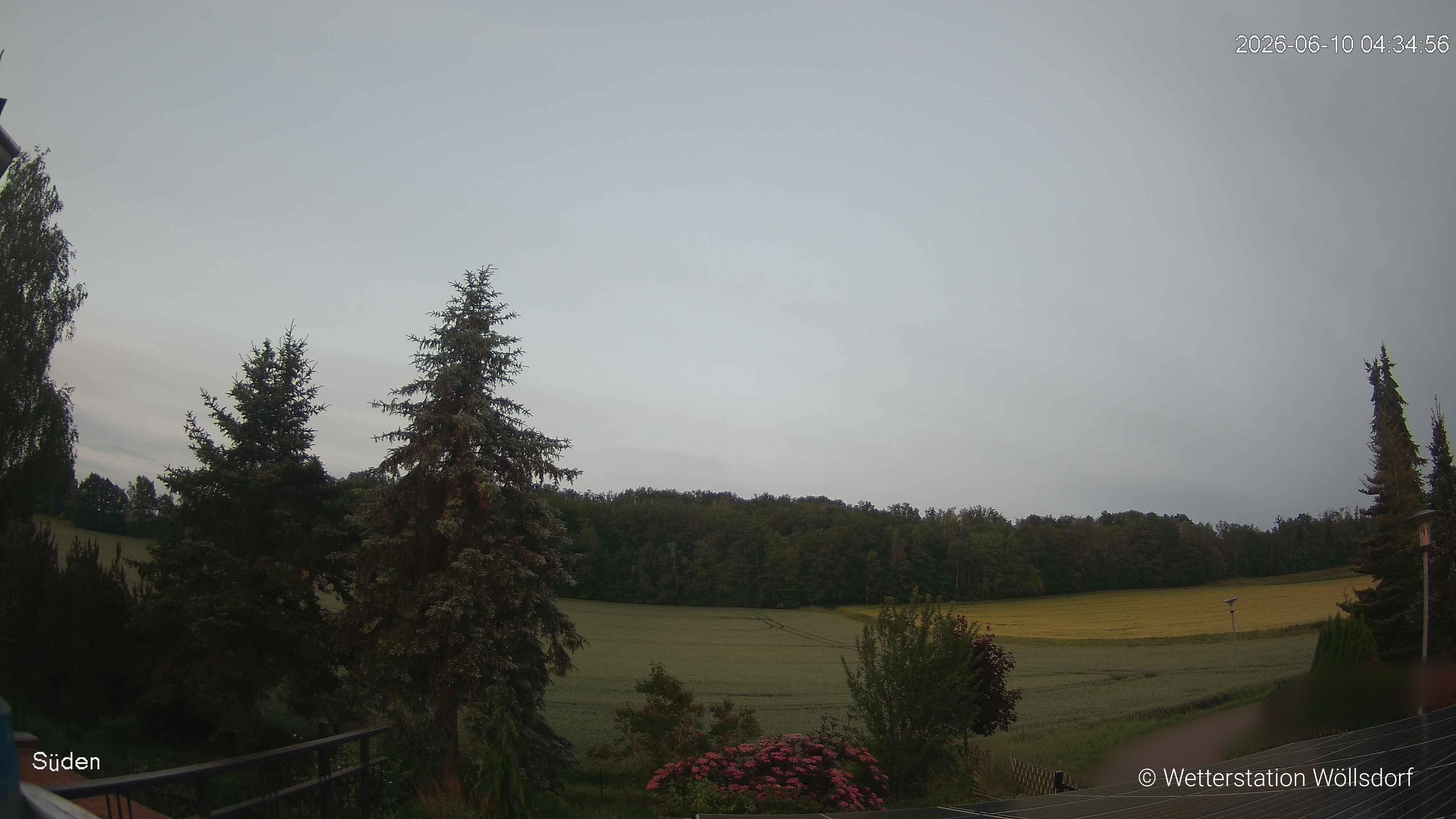 Blick von Wöllsdorf in Richtung Süden auf den Höhenzug des Pfaffenberges