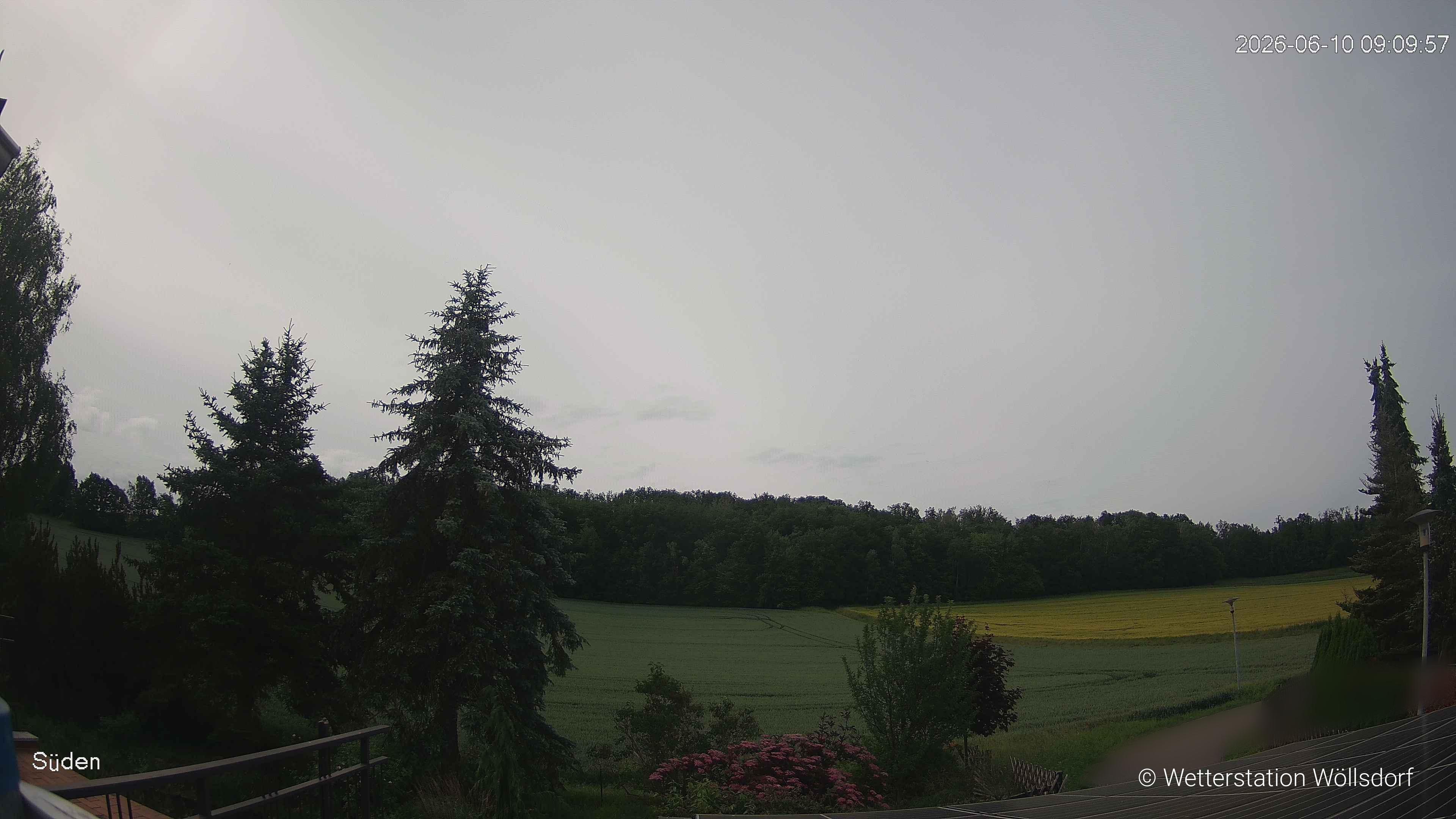 Blick von Wöllsdorf in Richtung Süden auf den Höhenzug des Pfaffenberges