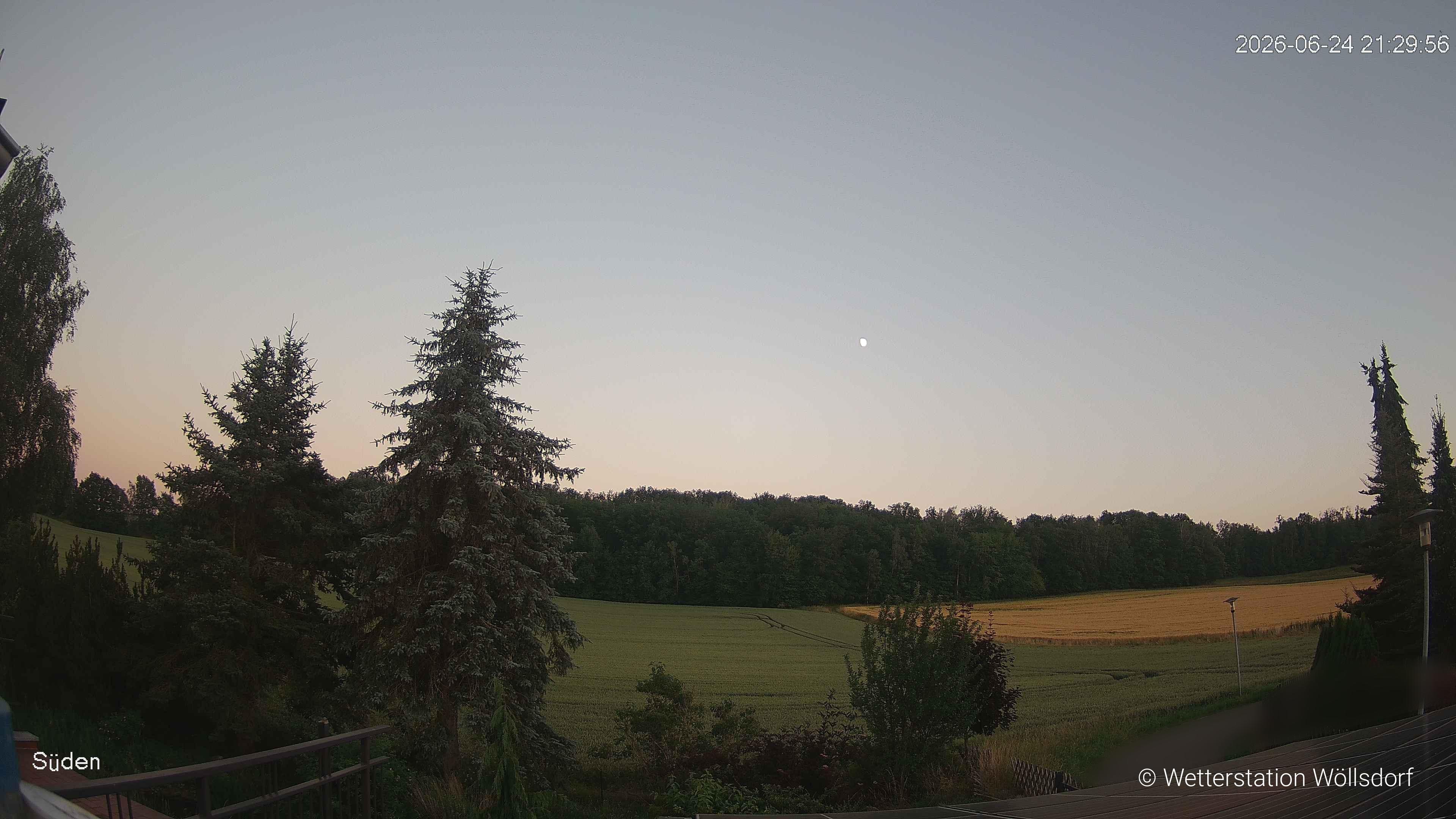 Blick von Wöllsdorf in Richtung Süden auf den Höhenzug des Pfaffenberges